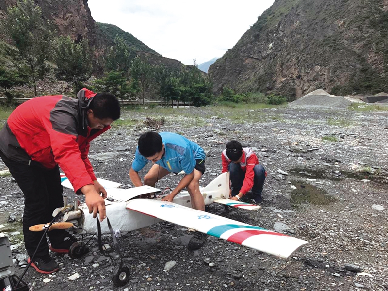 測繪地理信息工作人員緊急為四川茂縣山體垮塌提供應(yīng)急測繪保障 測繪地理信息工作人員緊急為四川茂縣山體垮塌提供應(yīng)急測繪保障